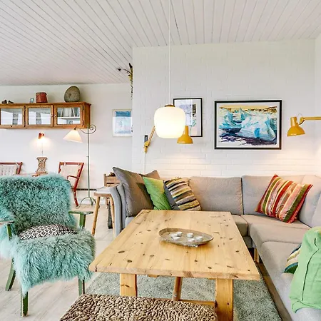 Dom wakacyjny 3 Bedroom Awesome In