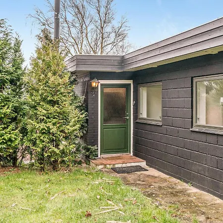 3 Bedroom Awesome In Dom wakacyjny *
